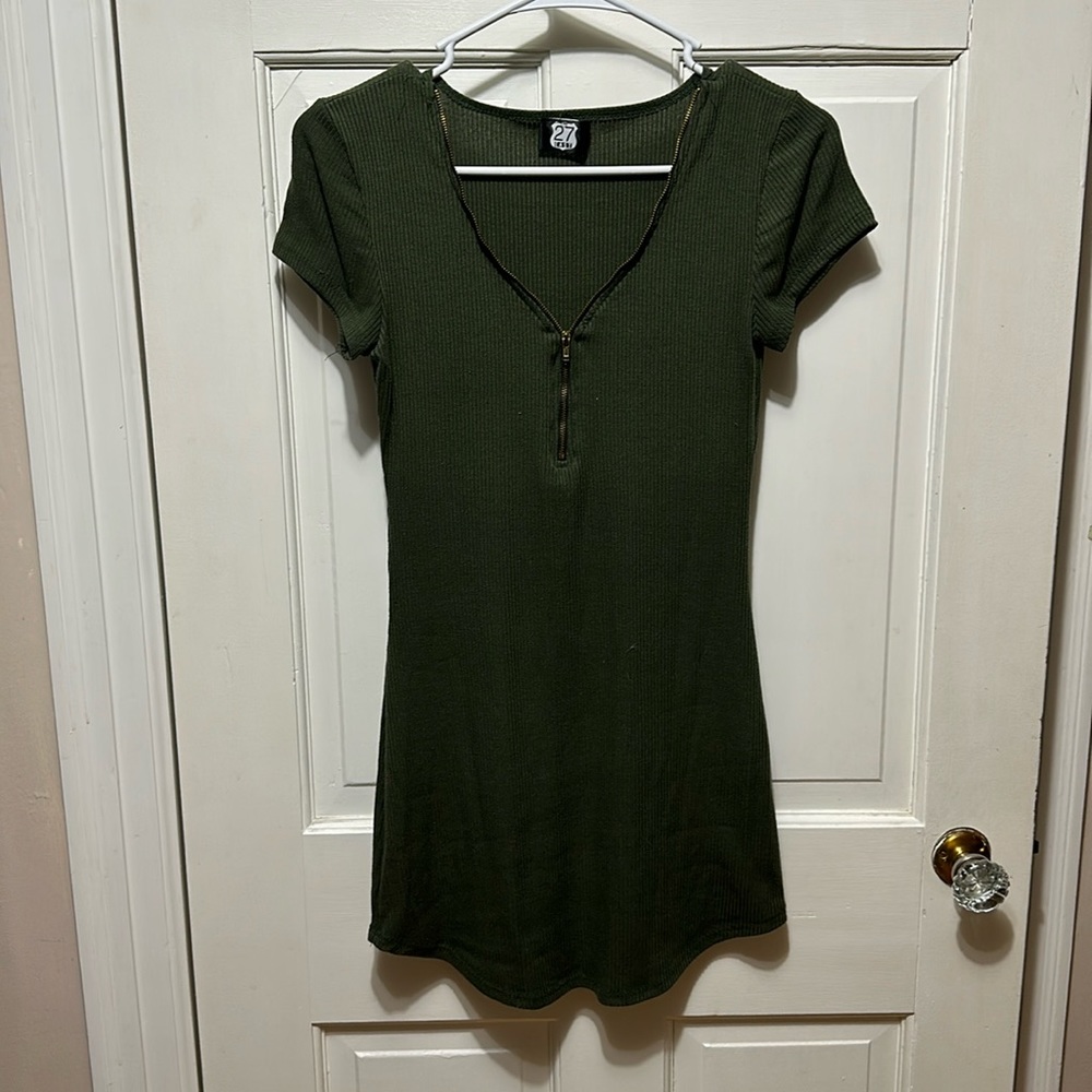 Very short green casual dress